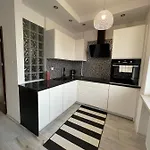 Aleje Jerozolimskie 11 19 - Darmowy Parking - Free Parking - 1km Do Dworca Centralnego, 850m Stacja Metra Nowy Swiat * Βαρσοβία