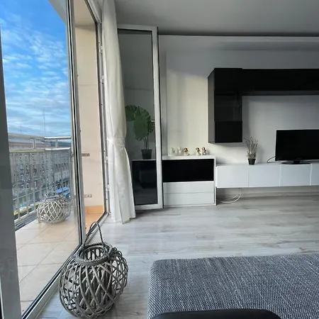 Aleje Jerozolimskie 11 19 - Darmowy Parking - Free Parking - 1km Do Dworca Centralnego, 850m Stacja Metra Nowy Swiat * Varsavia